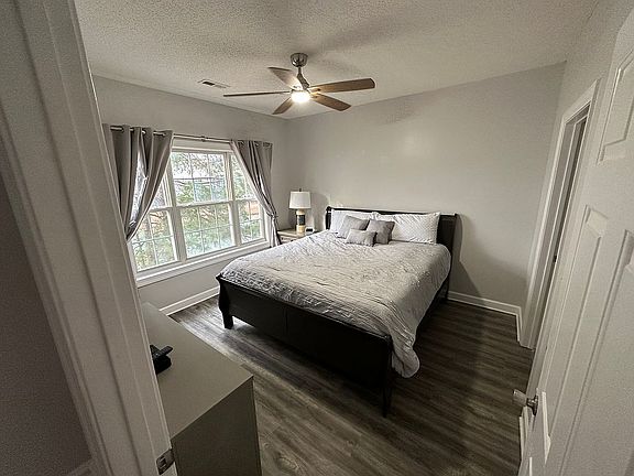 3rd image of 3979 Forsythia Ct Unit 203