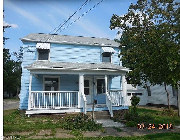 1st image of 621 Spink St