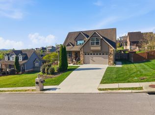 8095 Burgundy Cir, Chattanooga, TN 37421