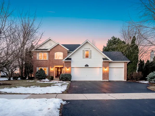 291 Morgan Valley Dr, Oswego, IL 60543