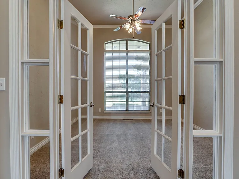 3341 Heritage Green Cir — Photo 14