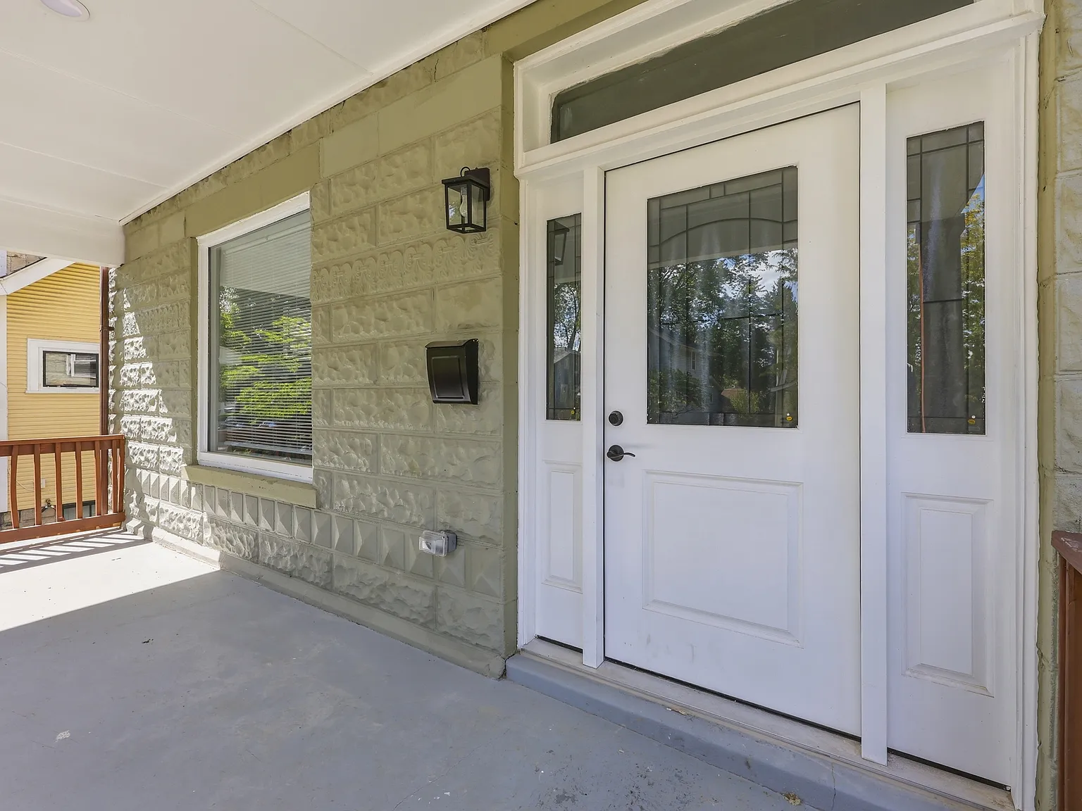 4 bed, 1628 sqft, $3,000 — Photo 2