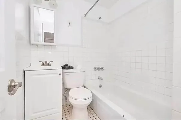 Rented by Compass | media 19