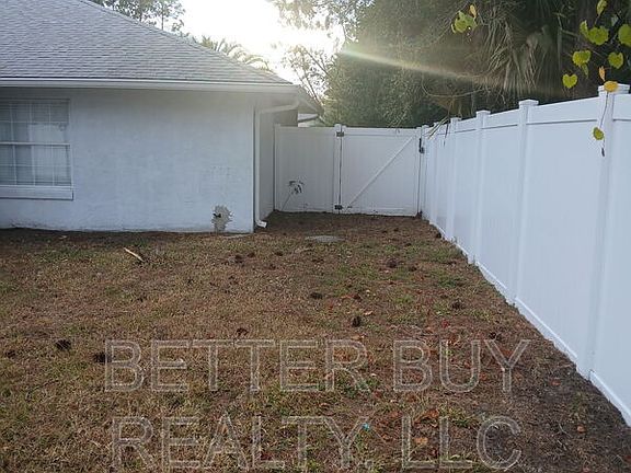 3rd image of 66 Lindsay Dr