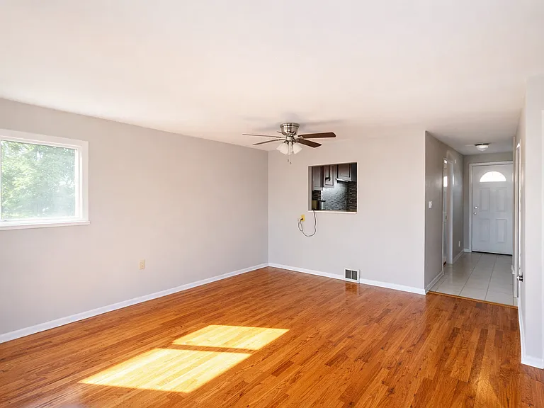 355 Moon Clinton Rd — Photo 1