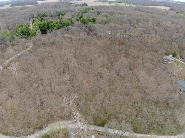 106 Timbercrest Rd, West Lafayette, IN 47906