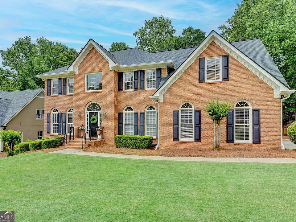 1st image of 215 Sandridge Ct