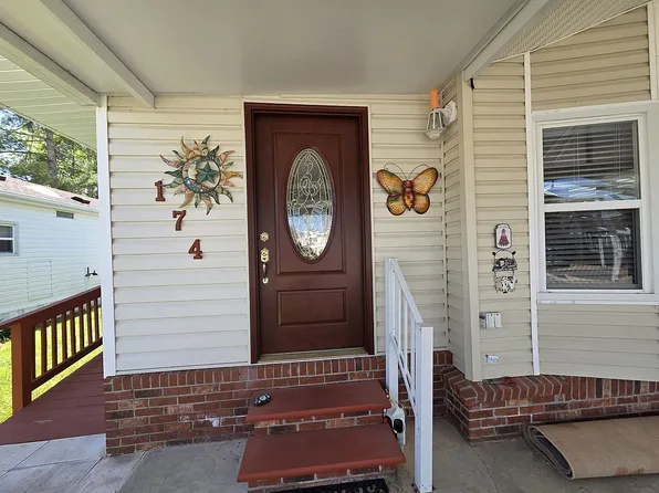 140 Jaymar Park Dr #174, Hendersonville, NC 28792