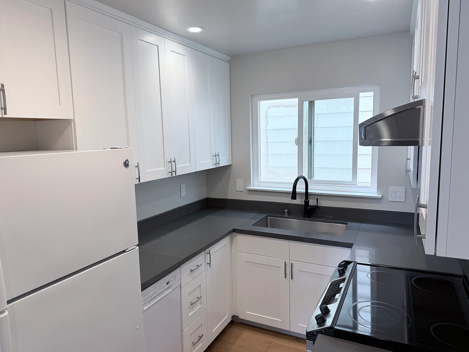1 bed, 488 sqft, $3,300 — Photo 1