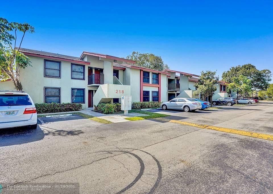 1st image of 218 Lake Pointe Dr APT 202