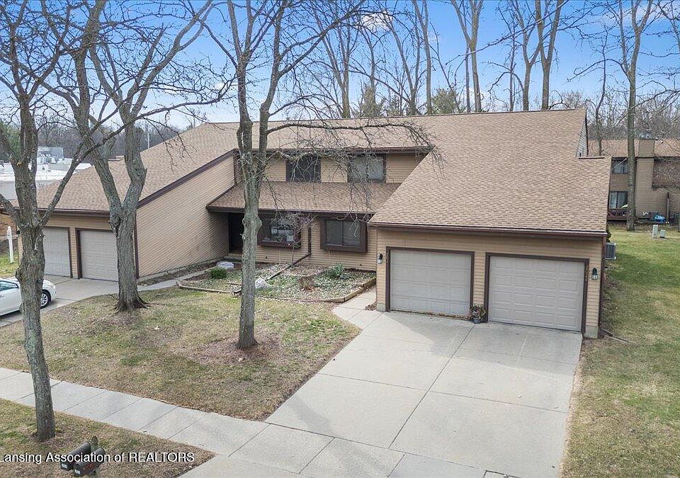 1st image of 2022 E Provincial House Dr