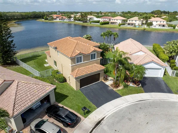 4242 Magnolia Ridge Dr, Fort Lauderdale, FL 33331