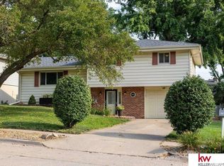 9418 Himebaugh Cir, Omaha, NE 68134