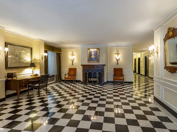 137 East 66th Street 9D image 9 of 10
