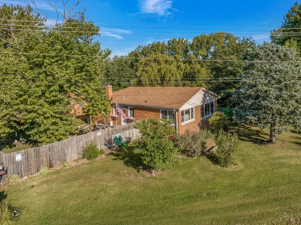 16200 Fieldcrest Dr, Oak Forest, IL 60452