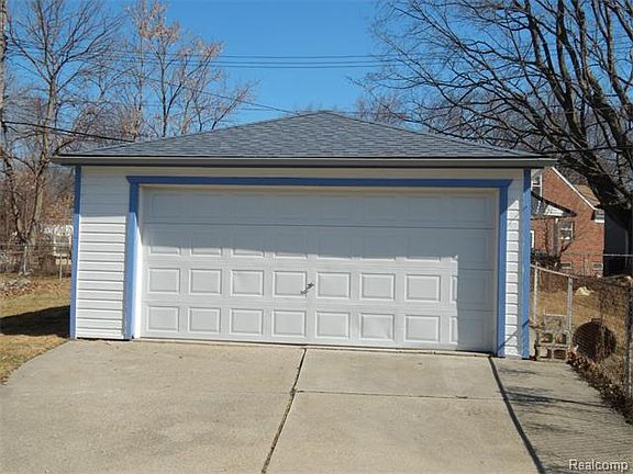 3rd image of 23444 Riverpark Ave