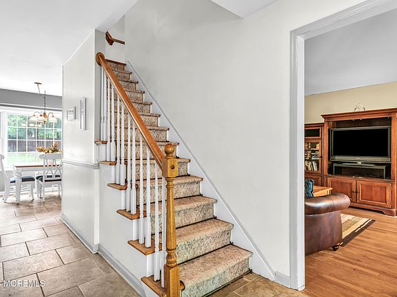 4th image of 49 Turnberry Drive