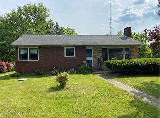 8320 Lamor Rd, Mercer, PA 16137