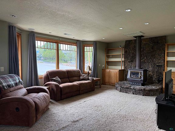5th image of 699-410 Susan Hills Dr