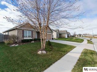 15047 Laurel Ave, Omaha, NE 68116