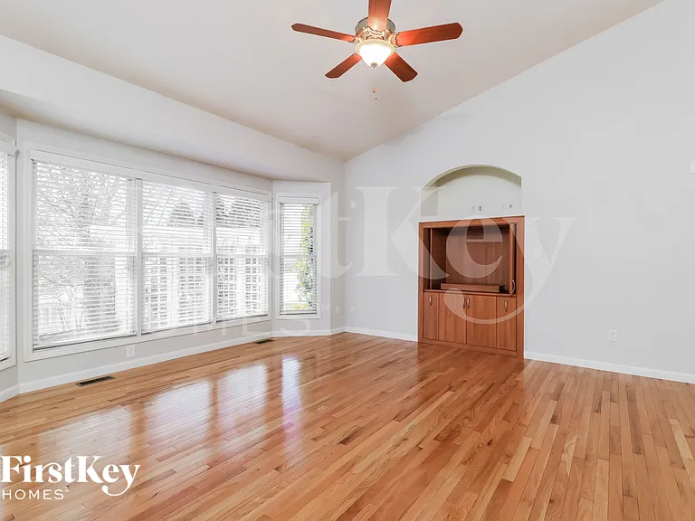 2 Stonecroft Ct — Photo 7