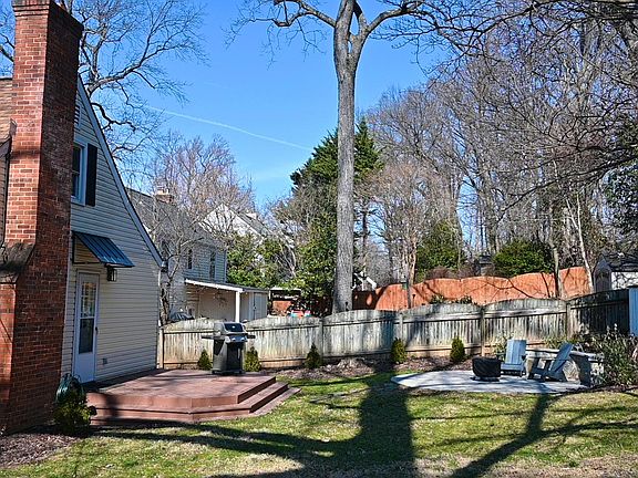 3rd image of 7018 Aronow Dr