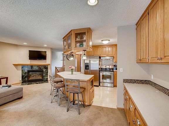 4th image of 289 W Eagle Lake Dr