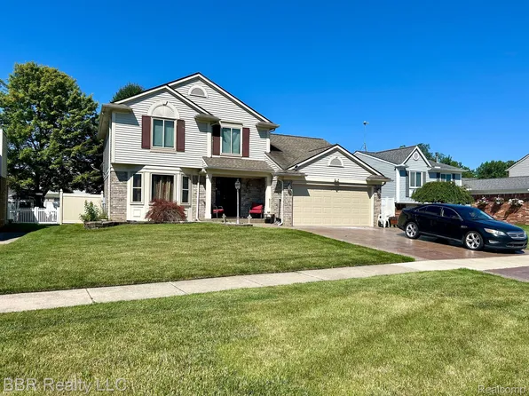 22538 Sylvan Ave, Brownstown, MI 48134