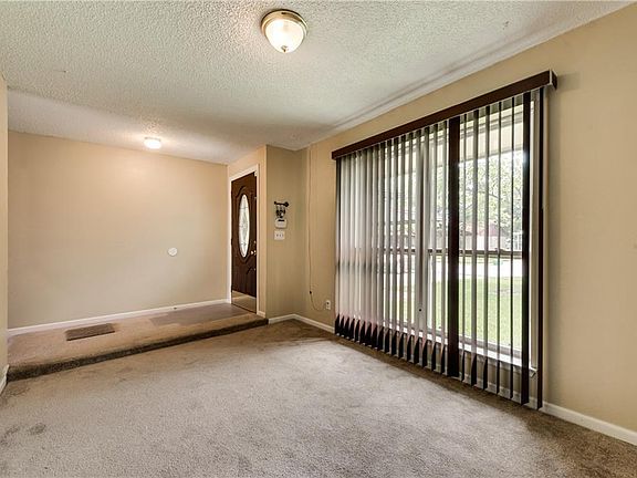 3rd image of 4129 Arborcrest Dr