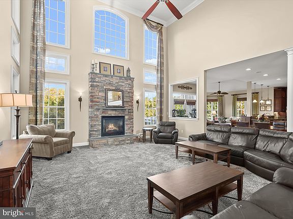 4th image of 3918 Clarks Meadow Dr
