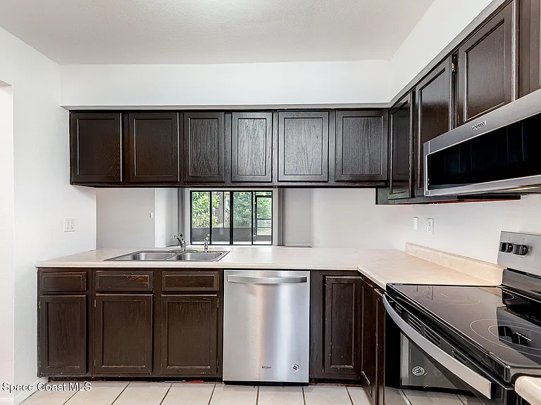3164 Finsterwald Dr — Photo 12