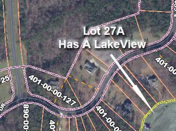 87 E Commodore Dr, Cross Hill, SC 29332