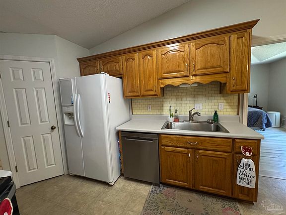 5th image of 5848 Pebble Ridge Dr