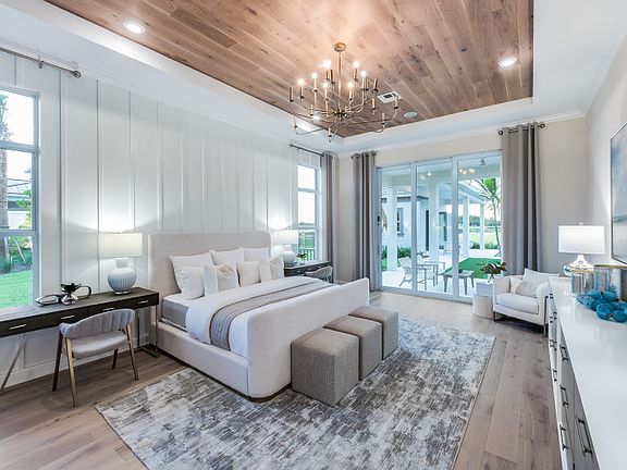 Spacious Owner s Suite