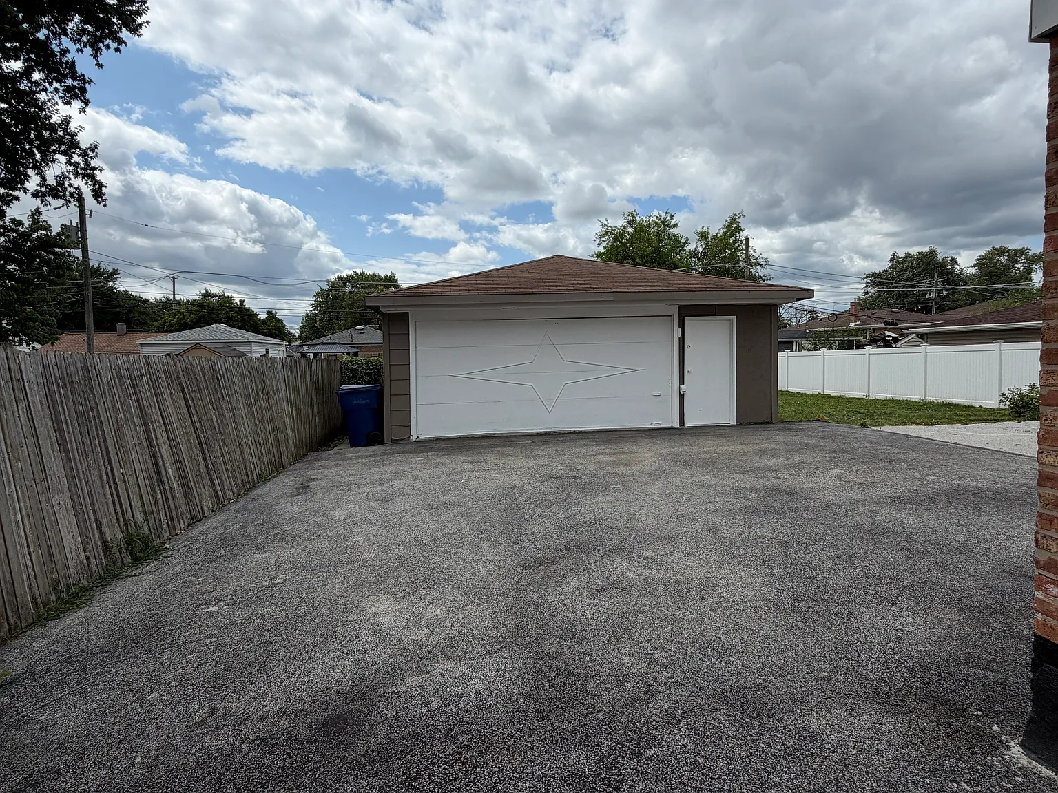 2 bed, 875 sqft, $2,495 — Photo 3