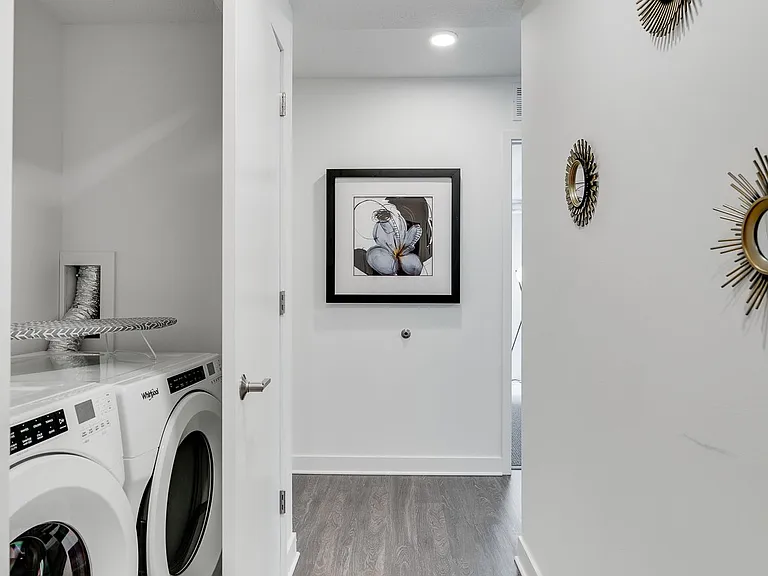 The Donegan Apartments — Photo 94