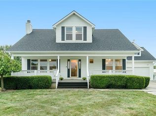 6811 E State Rte W, Freeman, MO 64746