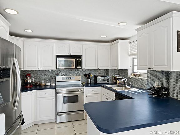 3rd image of 2829 Indian Creek Dr APT 1011