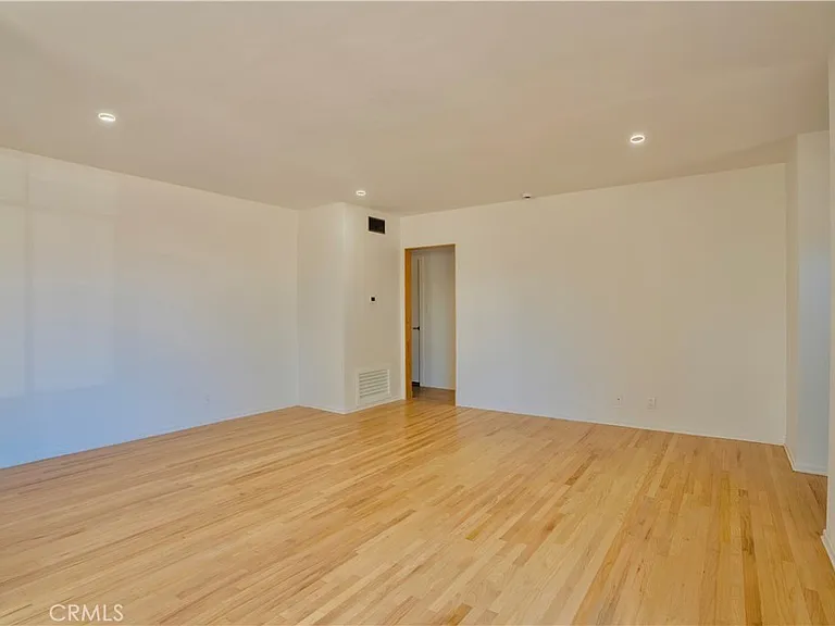 12735 Fairford Ave #12735 — Photo 14