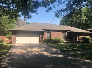 216 N Penrose Dr, Wichita, KS 67206