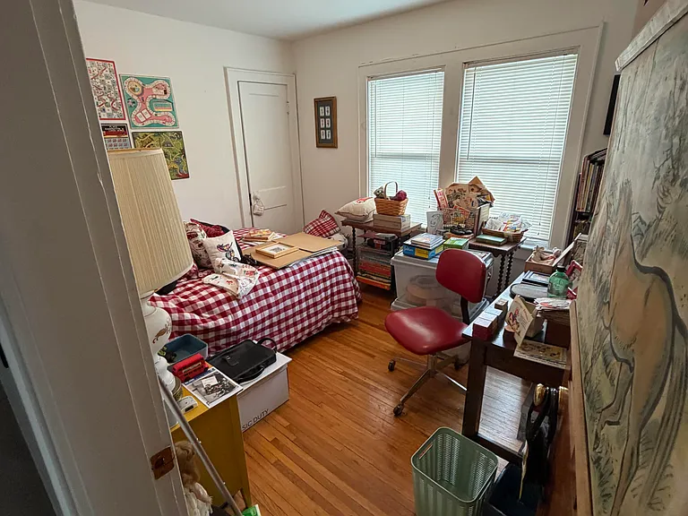 911-913 Thomas Rd — Photo 17