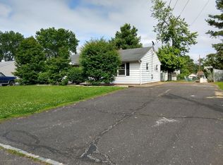 70 Fairmount Ave, Bridgewater, NJ 08807