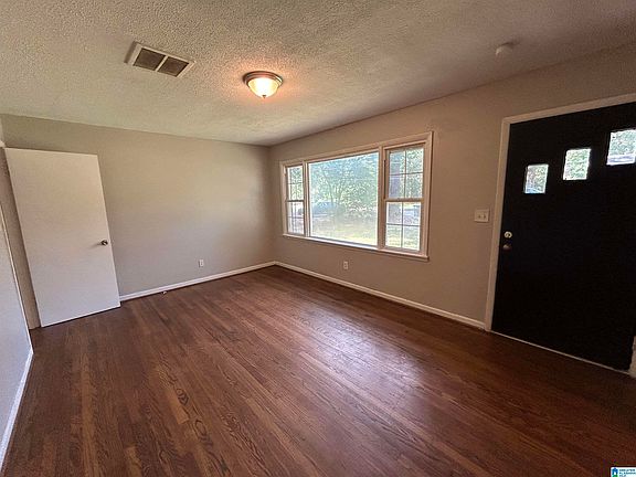 4th image of 239 Lake Drive Cir NE