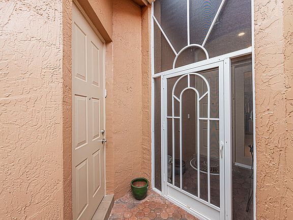 3rd image of 8909 Via Tuscany Dr