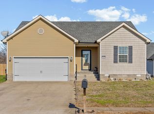 2325 Spike Ct, Clarksville, TN 37042