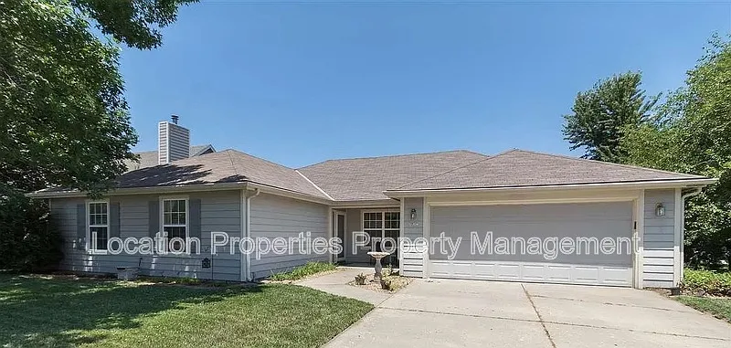 4 bed, 2.0 bath, 1881 sqft, $2,695 — Photo 1