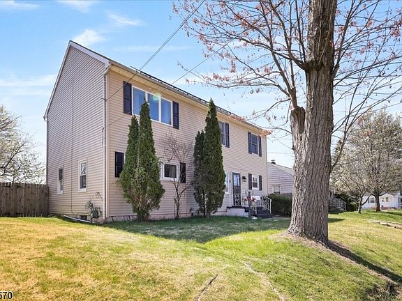 3rd image of 439 Fairview Ave