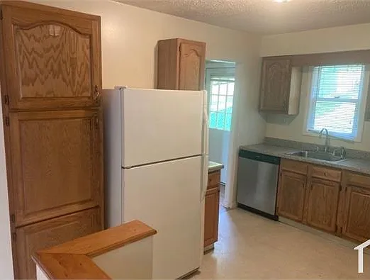 382 Keever Ave — Photo 9