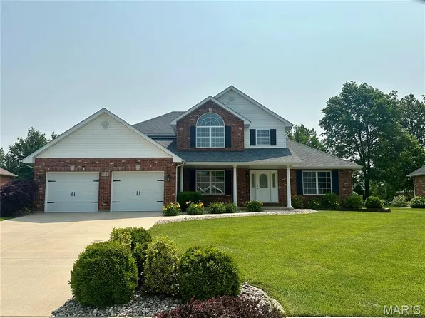 1724 Shadow Rdg, Columbia, IL 62236