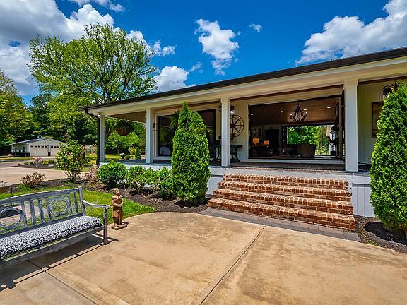 3rd image of 4658 Cook Ln
